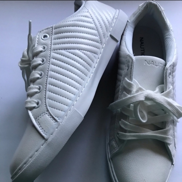 Nautica White Leather Low Top Sneaker - Picture 5 of 12